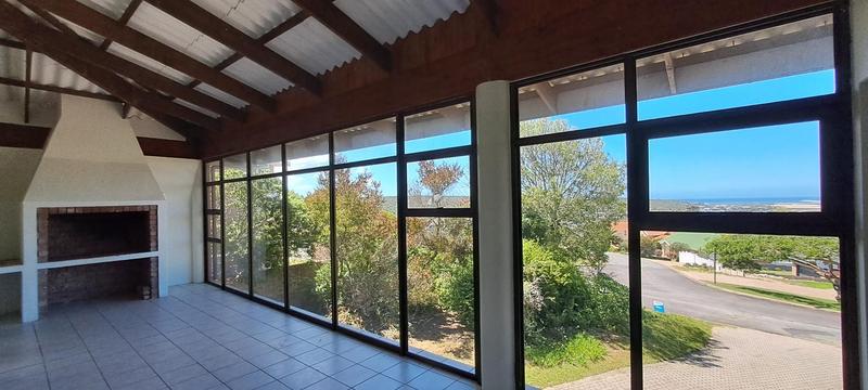 4 Bedroom Property for Sale in Stilbaai Wes Western Cape